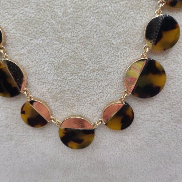 J Crew Factory Adjustable Tortoise Gold Tone Necklace - Picture 6 of 9